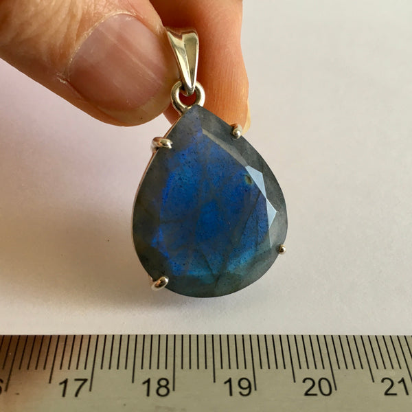 Labradorite Pendant - 88.99