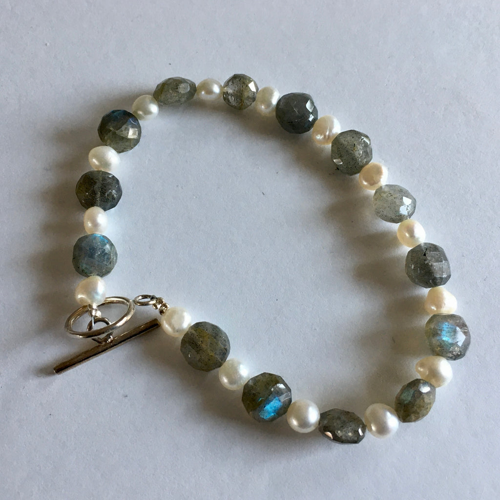 Pearl and Labradorite Bracelet - 39.99